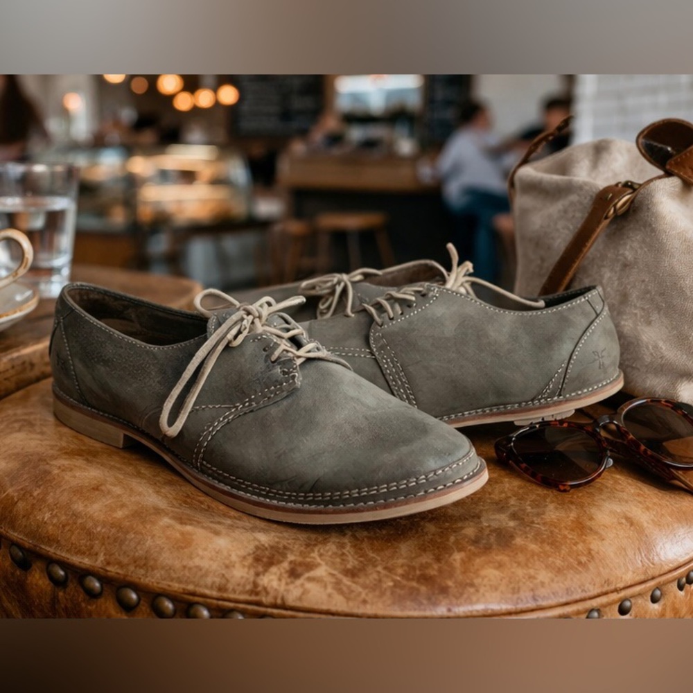 Frye Leather Lace-Up Oxford Shoes Gray Distressed 
Women’s Size 8